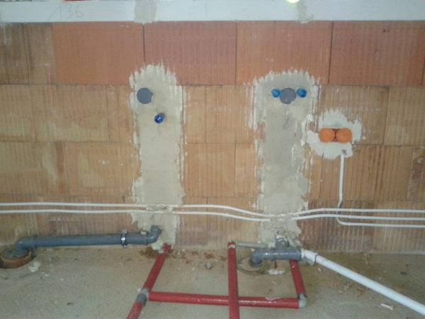 Wyprowadzenia instalacji w łazience